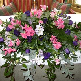 fwthumbFlowing long & low of sweet peas & freesia.jpg